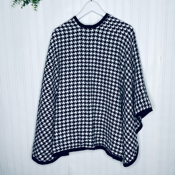 V. Fraas Houndstooth print Cape Shawl Poncho Cover O/S 100% Acrylic - Picture 9 of 16